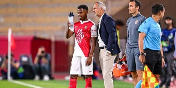 巴萨天降横财！昔日废柴在法甲重生：5场轰6球 英超3队想买他