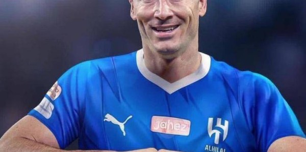 37岁莱万拒绝沙特1亿欧元年薪，选择留守巴萨，追逐欧冠梦想